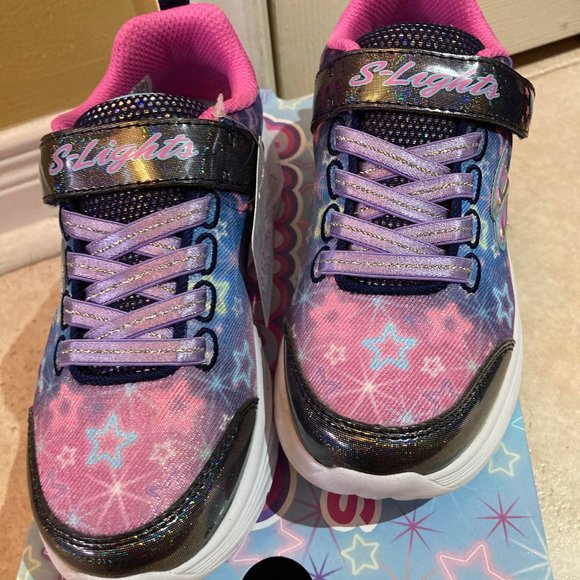 BRAND NEW Skechers Girls' Grade/Pre-School Star Sparks AC Shoes. Lights up. - Picture 5 of 6